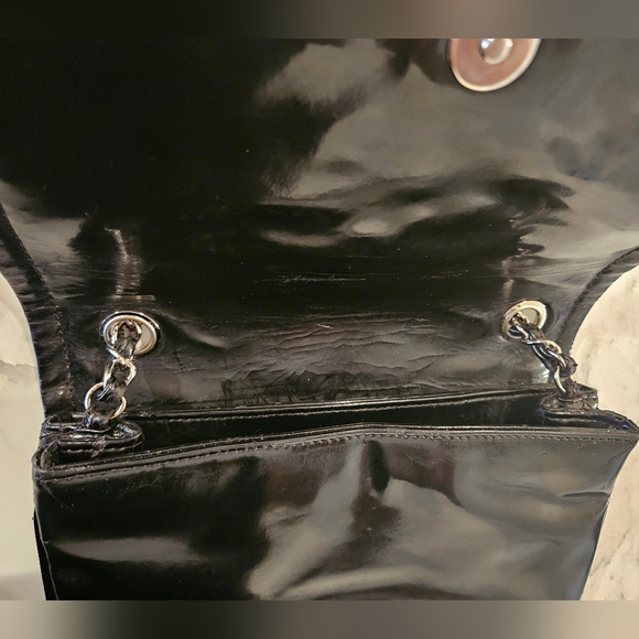 Chanel black patent leather silver chain hardware crossbody bag. W the dustbag! - Picture 10 of 16
